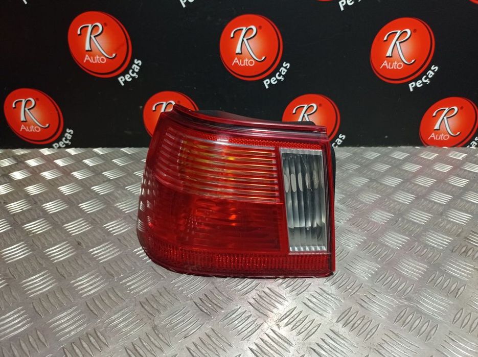 Farolim Stop Esq Seat Ibiza Ii (6K1)