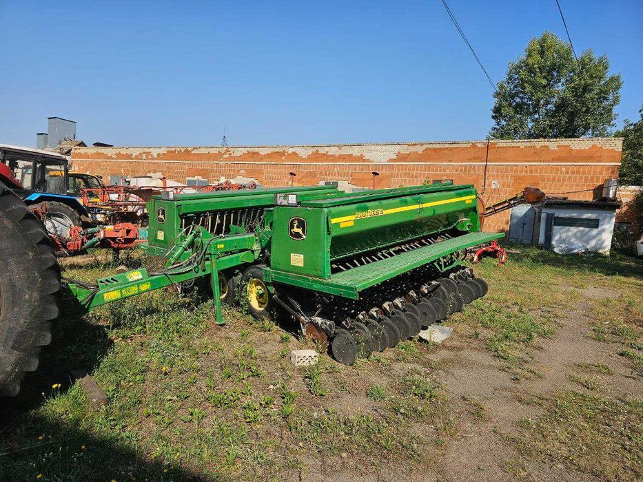 Сівалка механічна зернова + мілконасінні культури та добрива John Deere 455, ширина захвату 7,6 м, міжряддя 15см