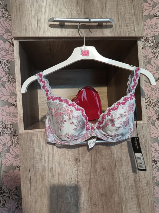 Masquerade Lingerie biustonosz satyna Bra