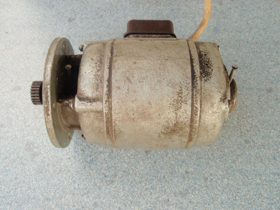 silnik elektryczny 220V
