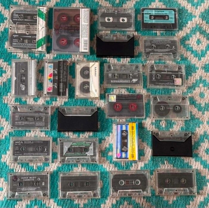 Zestaw / 23 szt / Kaset manetofonowych z rożnym stylem muzyki  WYSYŁAM Olx
