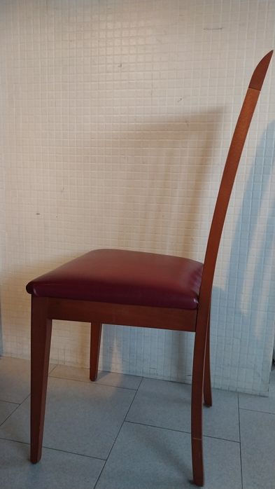 Cadeiras de cerejeira