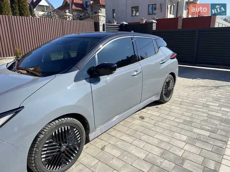 Nissan Leaf 2022 комплектація  BOSE