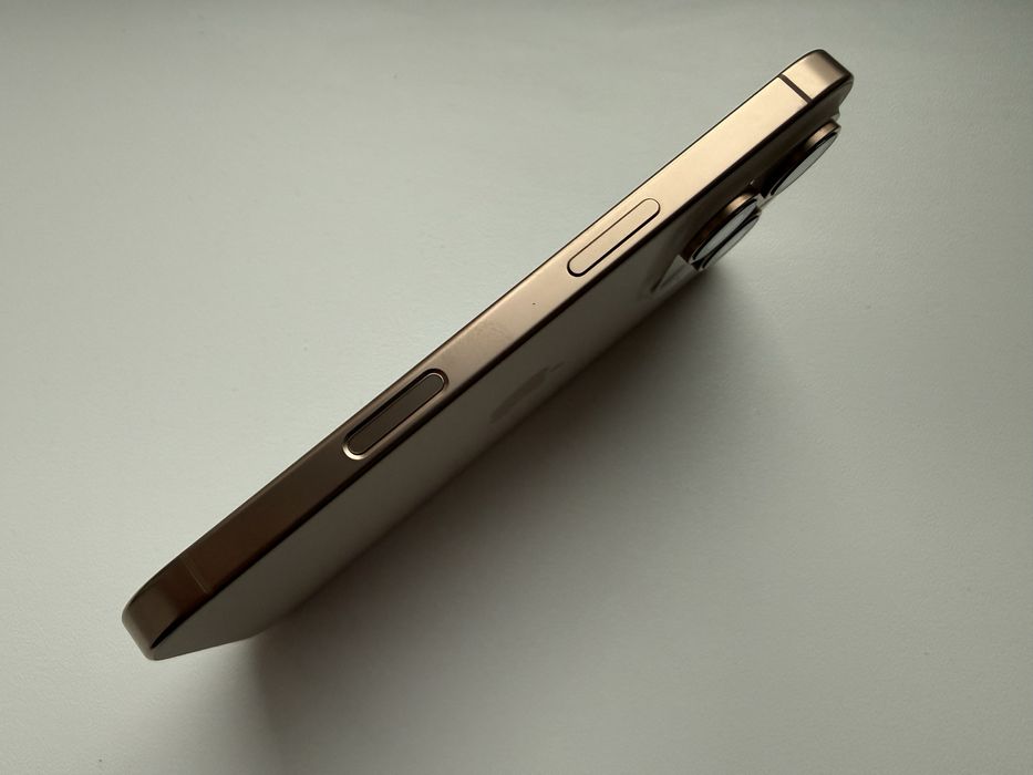 Apple iPhone 16 Pro 256gb Gold Neverlock 93%