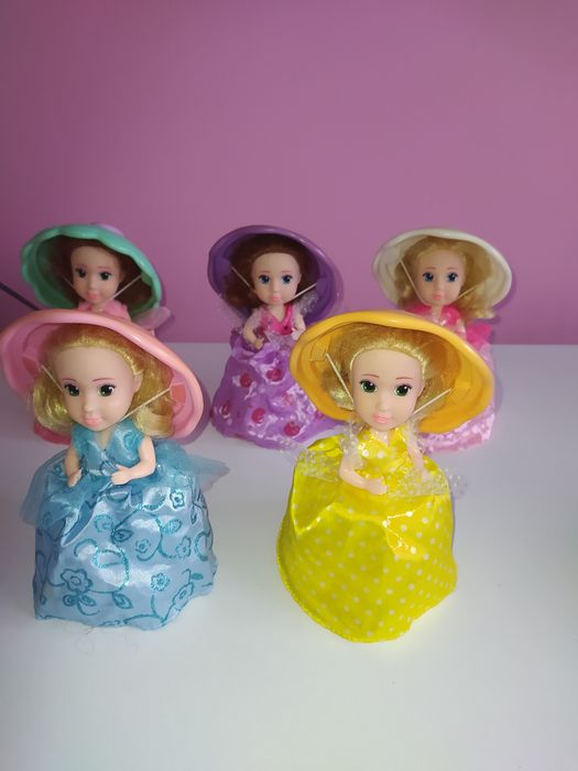 Laleczki Babeczki oraz Num Noms