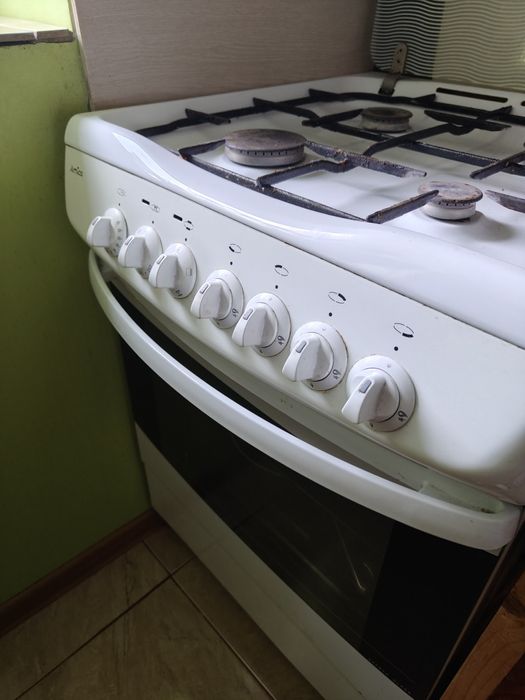 Kuchnia gazowa piekarnik elektryczny