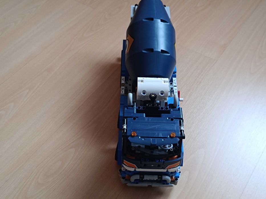 Conjunto Lego Technic 42112 (Camião-Betoneira)