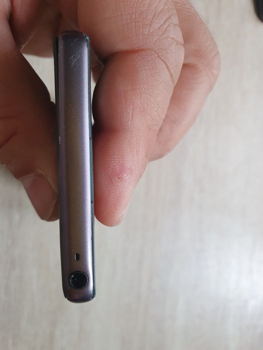 Sony Xperia XA. Z wadą.