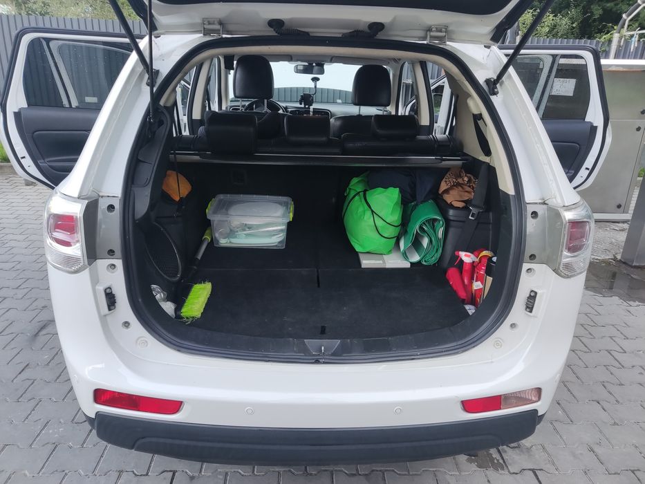 Терміново Mitsubishi Outlander 2013