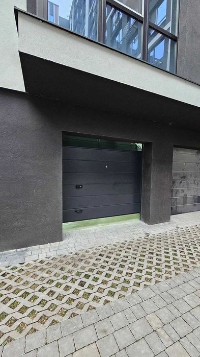 Продається гараж з ремонтом та автоматичними воротами в ЖК Вовчинецька