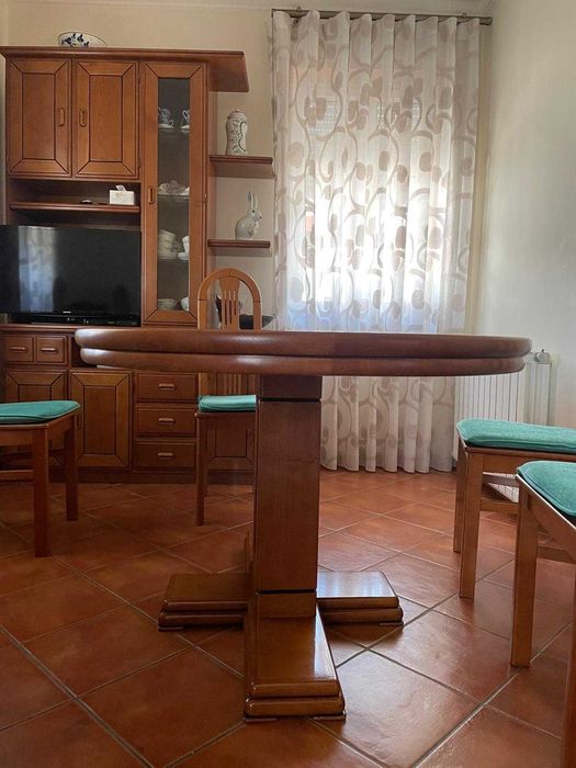 Conjunto de Mobília para Sala de Jantar – Carvalho e Faia