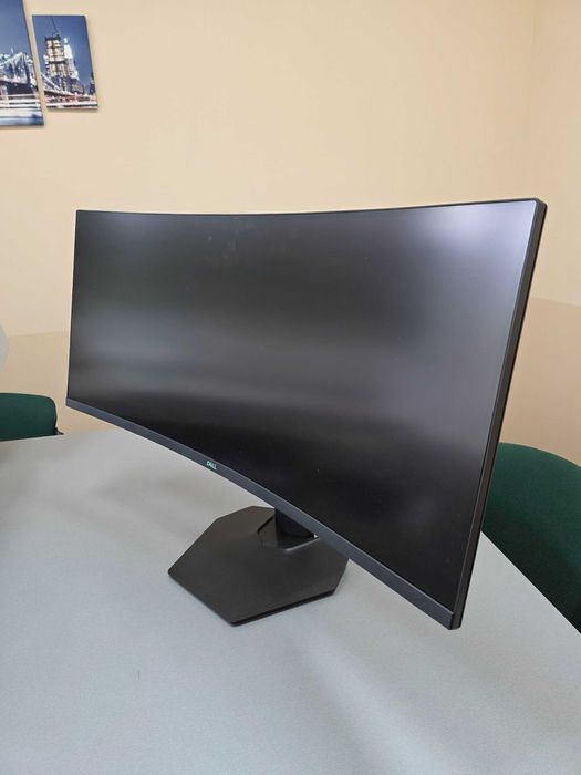 Monitor LED 32" i większy S3422DW