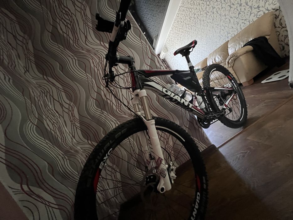 Велосипед двухпідвіс Giant anthem 3
