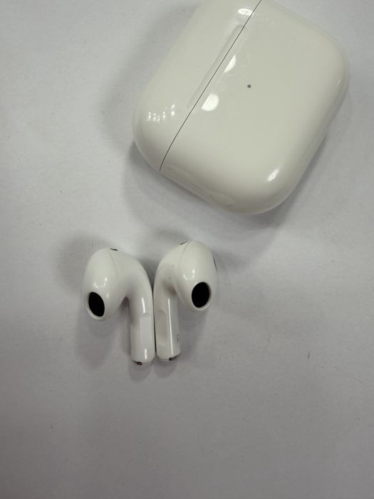 Apple AirPods 3