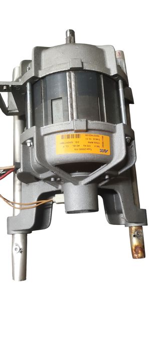 Vendo o motor de máquina de lavar roupa Ariston aqualtis hotpoint