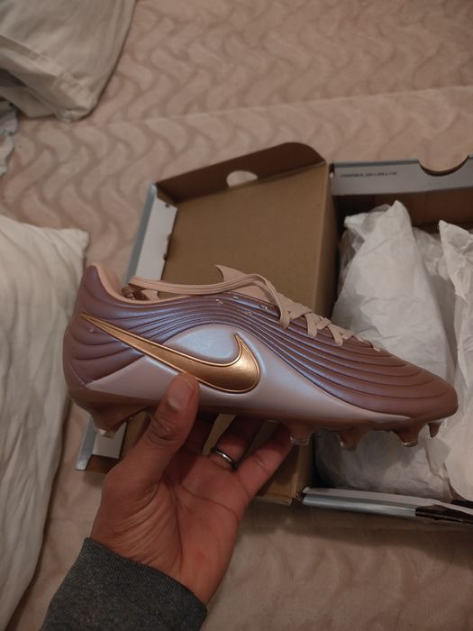 Novas Chuteiras Nike Tiempo
