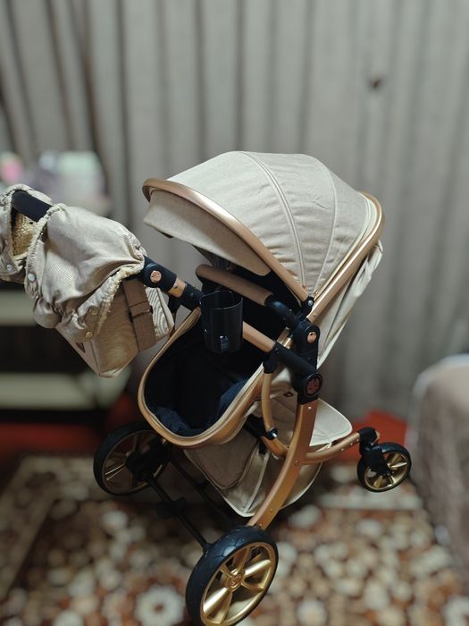 Срочно Коляска-трансформер POTÉ AIMILE, цвет gold