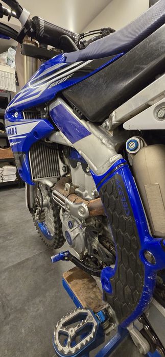 Sprzedam Yamahe YZF 250 w idealny stanie