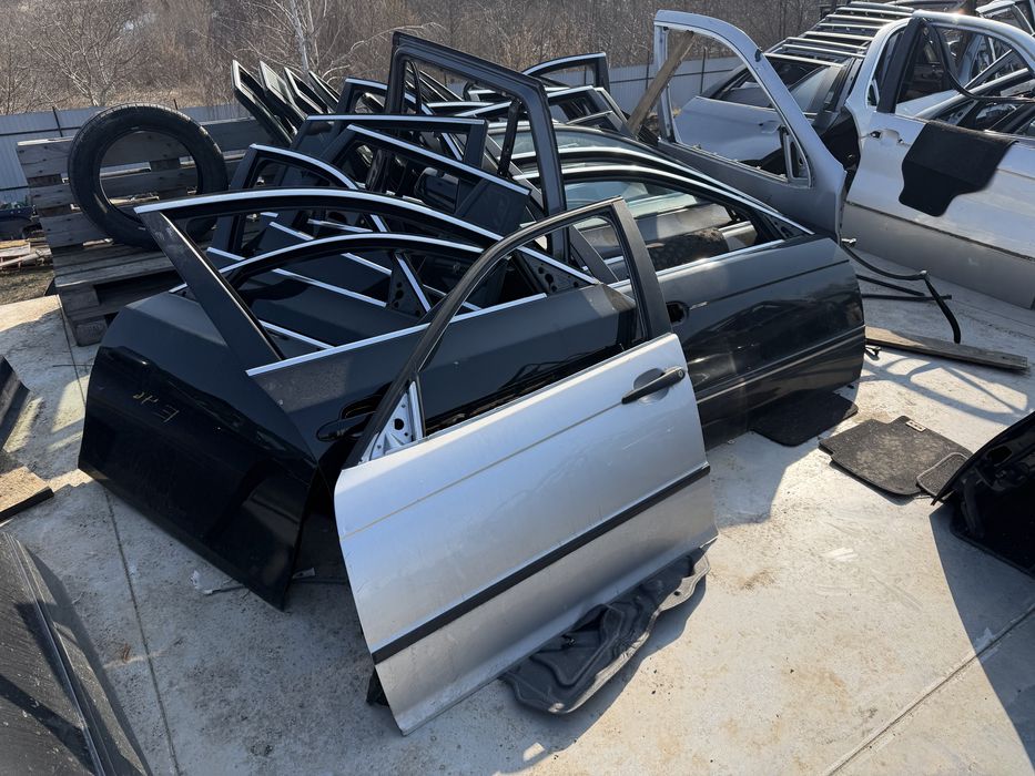 Двері Дверка BMW E39 E46 E53 E60 E61 E65 E70 E83 E87 E90 E91 F10 F11