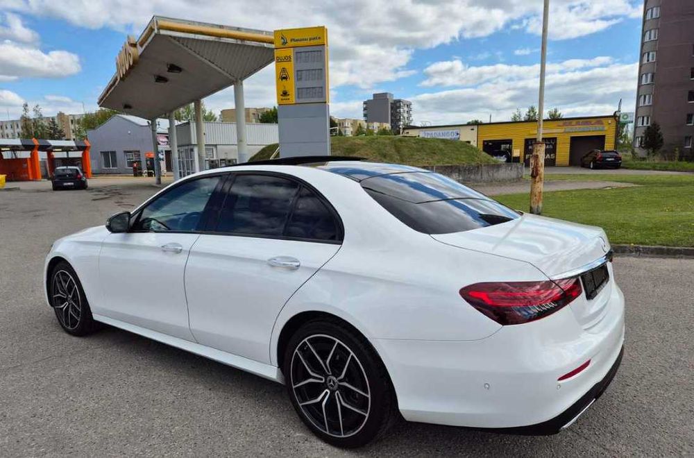 Бампер Mercedes E w213 на запчастини шрот розбірка w213 б/у запчастини