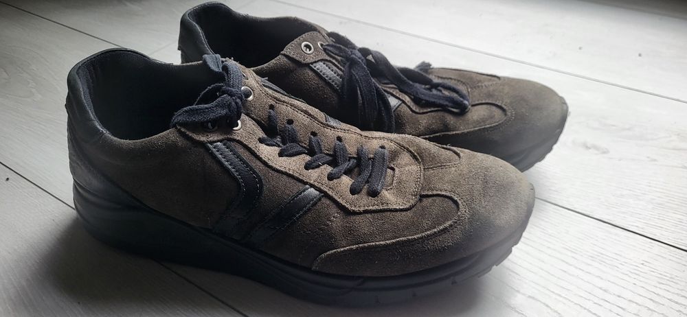 Buty zamszowe Igi&Co - włoskie męskie bardzo dobry stan rozmiar 44