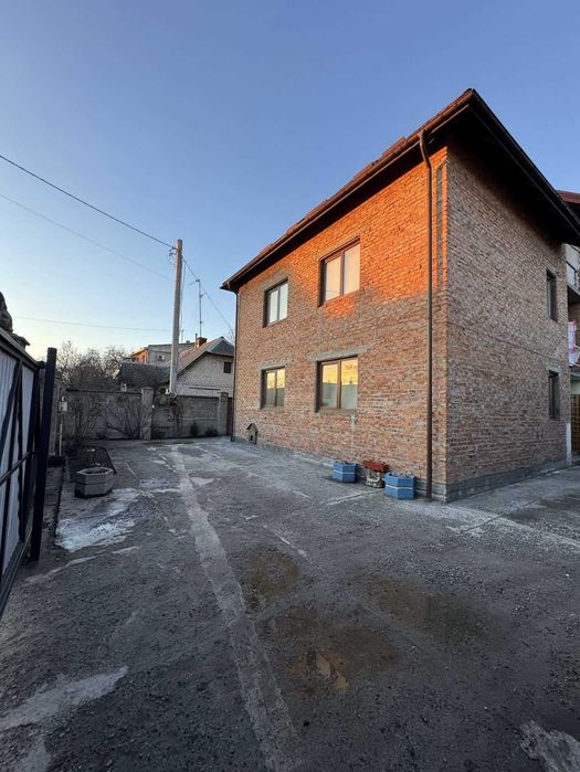 Продаж частини будинку, вул. Шевченка 248, БЕЗ КОМІСІЇ (145м.кв.)