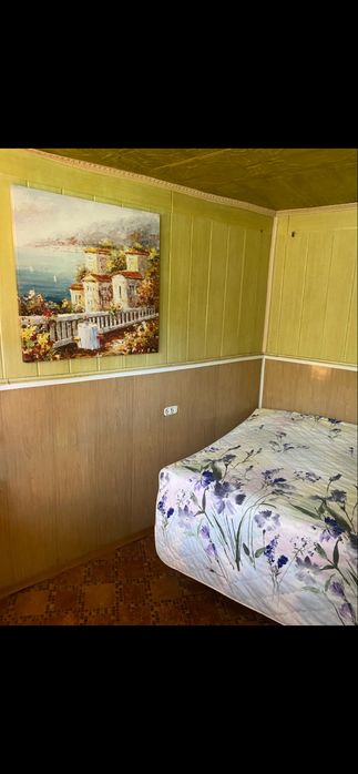 Сдам маленькую комнату под большой терассой