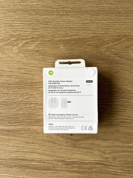 Блок живлення Apple 40W Dynamic Power Adapter with 60W Max (MGKN4)