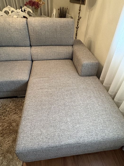 Sofa, usado mas como novo. Tons creme