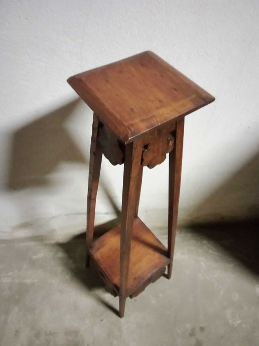 Floreira antiga restaurada.