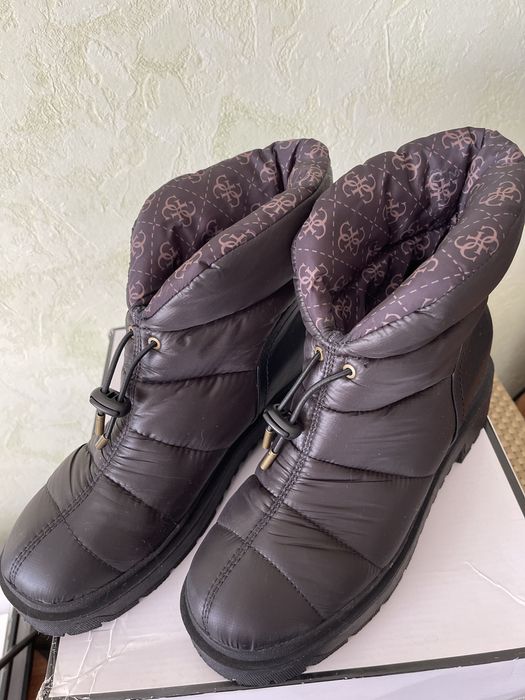 Стильні стьобані нейлонові черевики зі шнурком з переду Guess оригінал