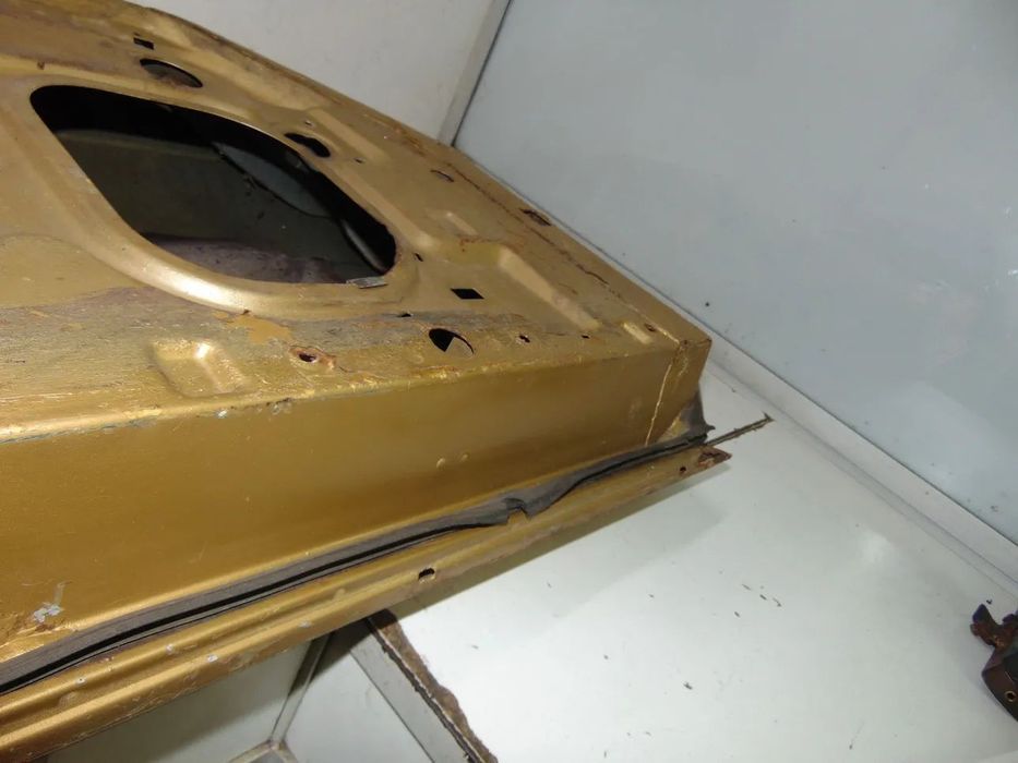 Mercedes W107 porta " nova de stock antigo