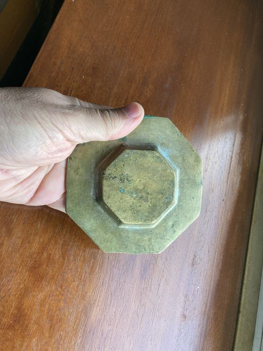 Cinzeiros antigos em bronze