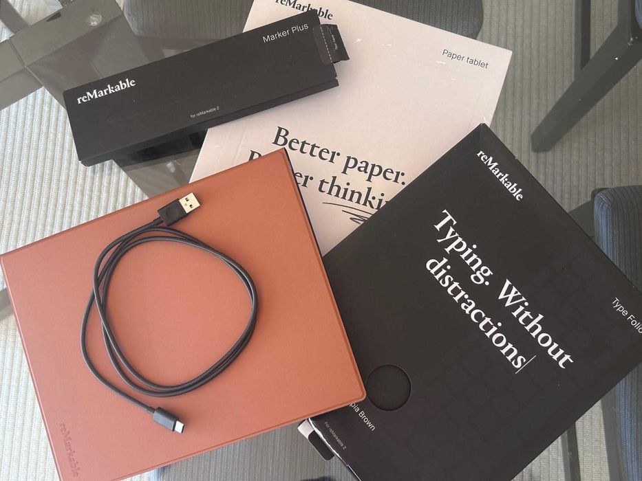 reMarkable 2 + Capa com Teclado + Pen eraser (COMO NOVO)64729882866561120