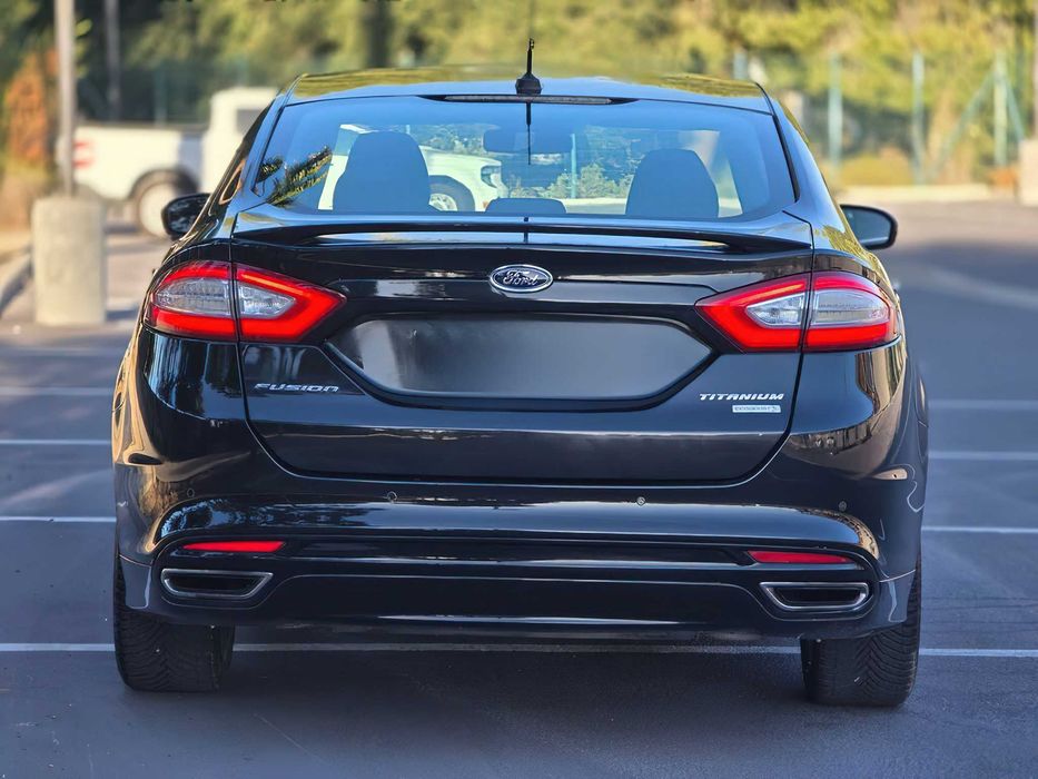 Ford Fusion Titanium      2014