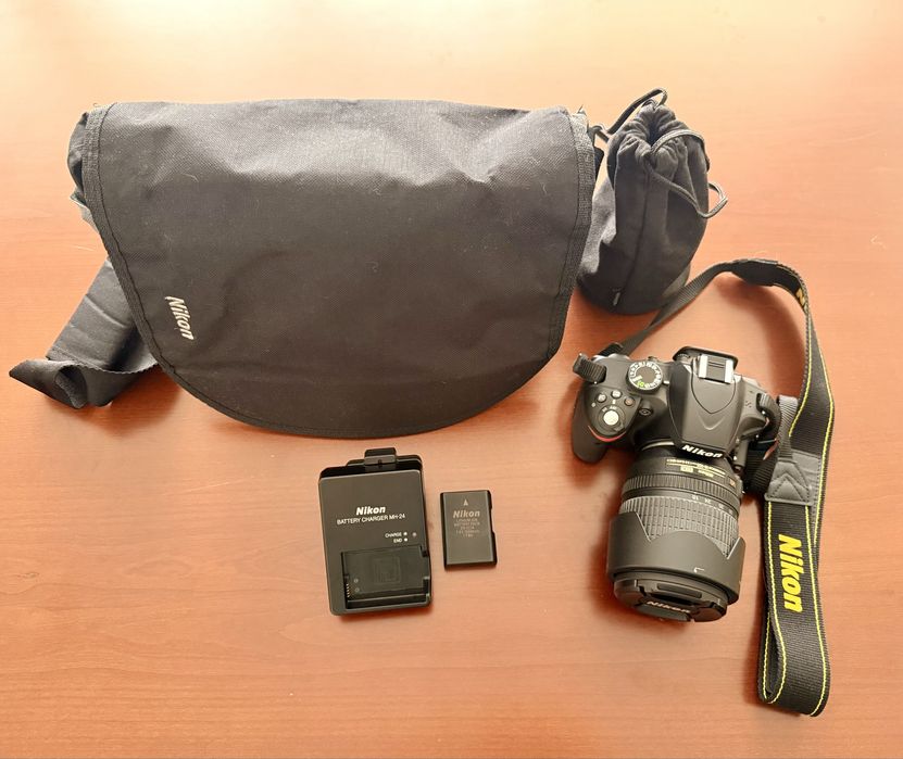 Nikon D3200 + Lente + Bolsa de transporte