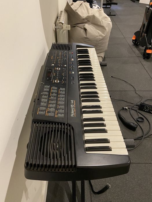 Piano eletronico Roland E-14