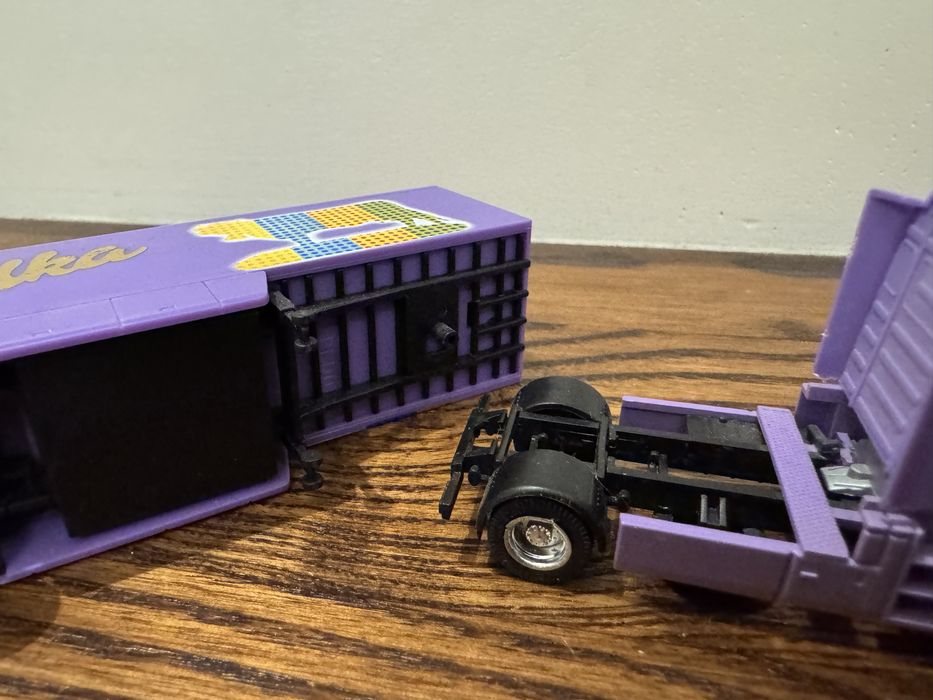 Renault Magnum Milka Albedo 1:87 H0