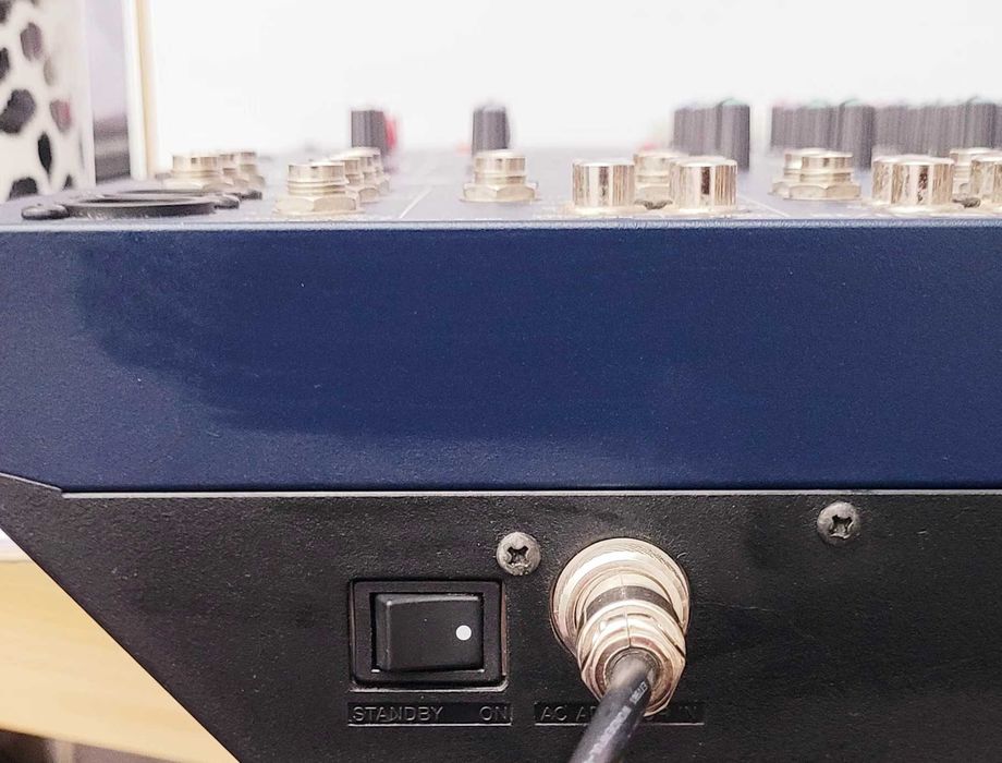 Yamaha MG124C – mikser analogowy