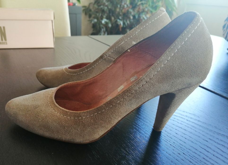 Sapato bege N.° 35
