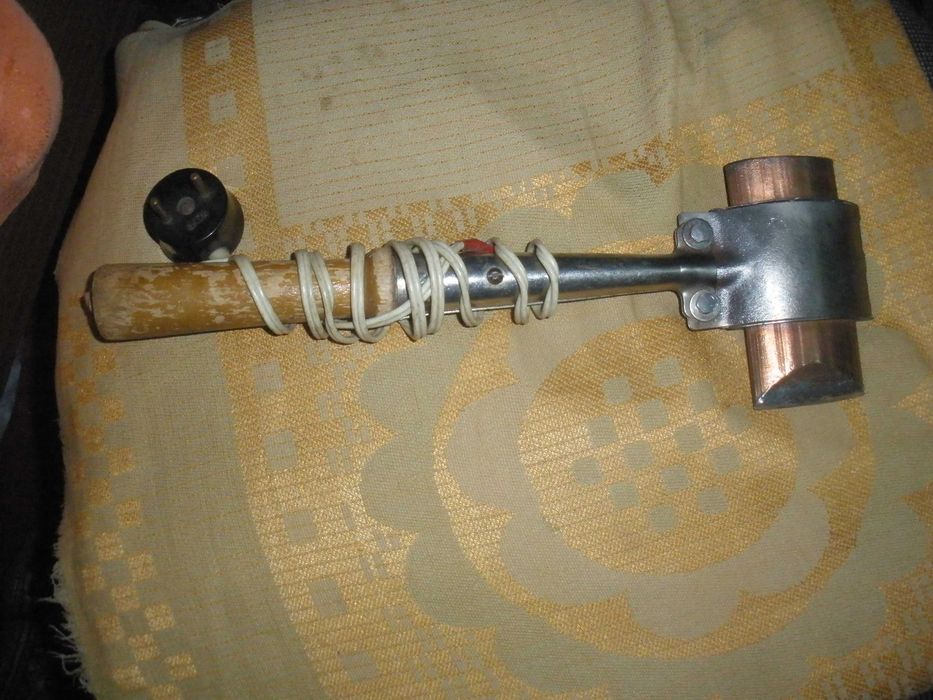 Электропаяльник ЭМП-200, (паяльник) топорковый 200 вт. 1983 год СССР.