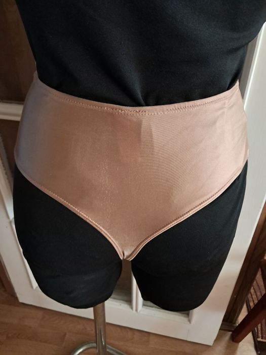 Dół od stroju kąpielowego r.S beżowy bikbok