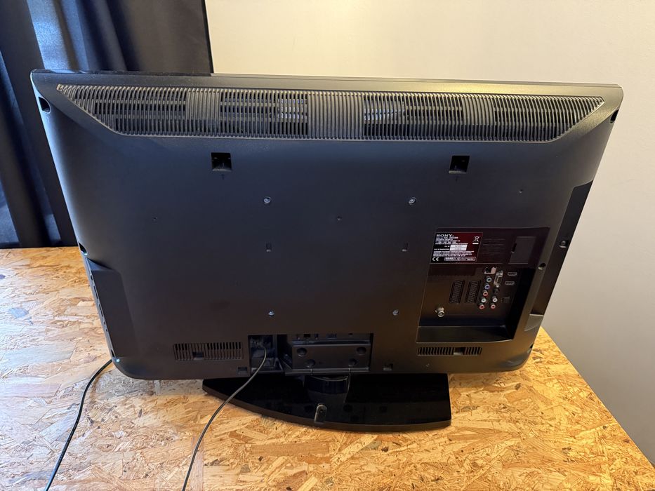 Sony Bravia KDL-32EX500 – 32” – Stan super! Zero bad pixeli