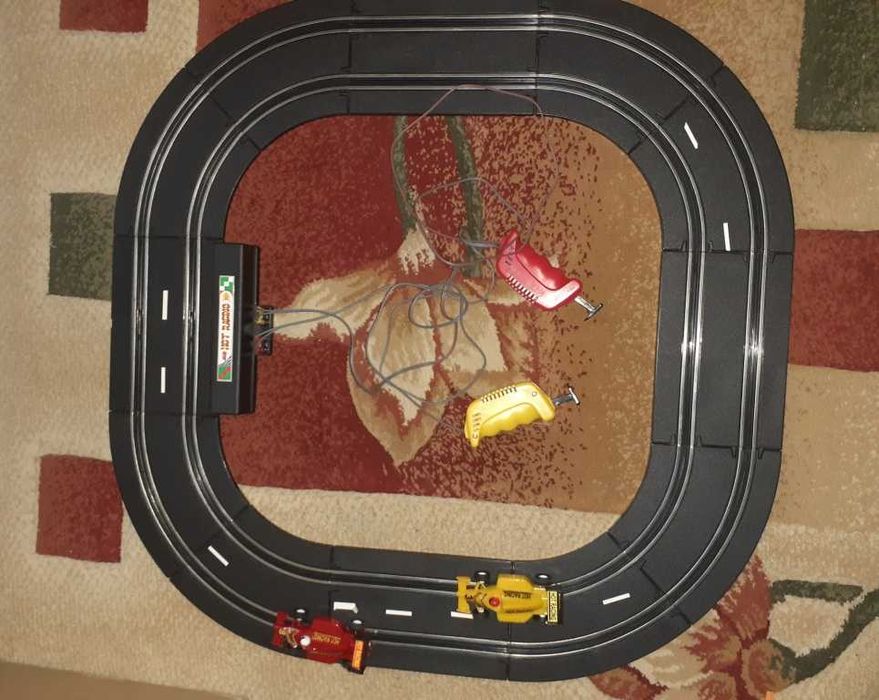 Speddy Racer - tor samochodowy