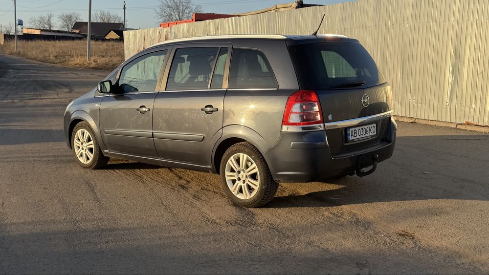 Opel Zafira 1.7 tdi 7 місць 2011р