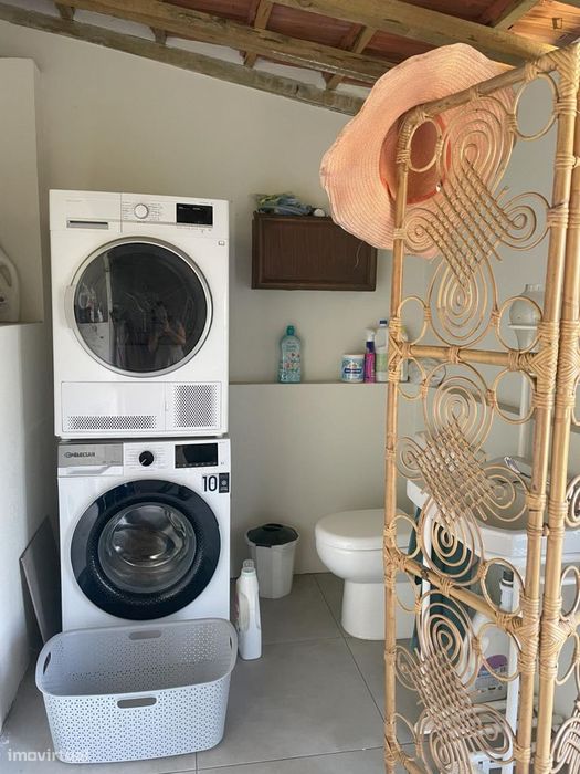 Quarto - localizado em Mafamude Porto
