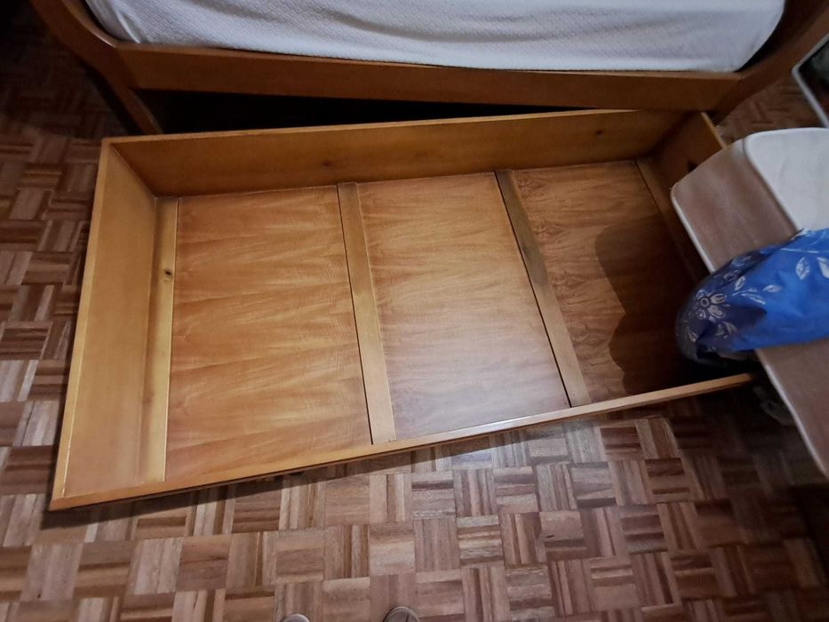 Cama dupla de solteiro "Lit Bateau" em madeira maciça cerejeira
