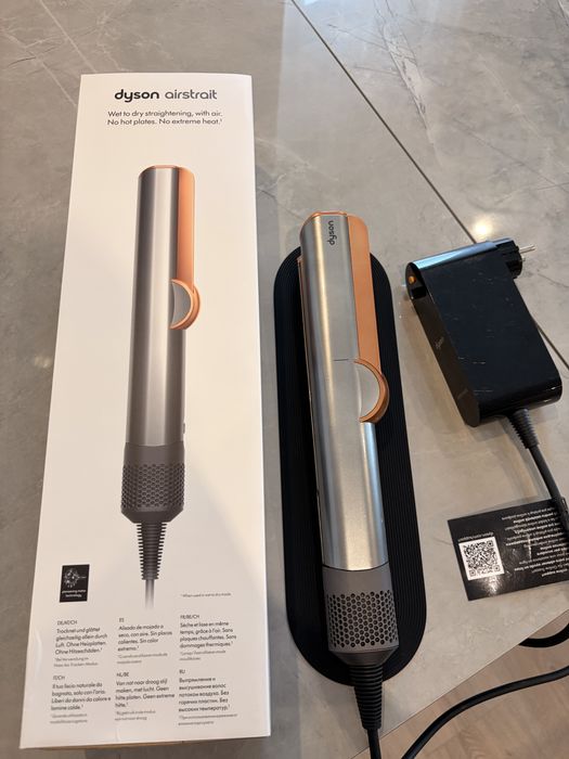 Продам Dyson airstrait