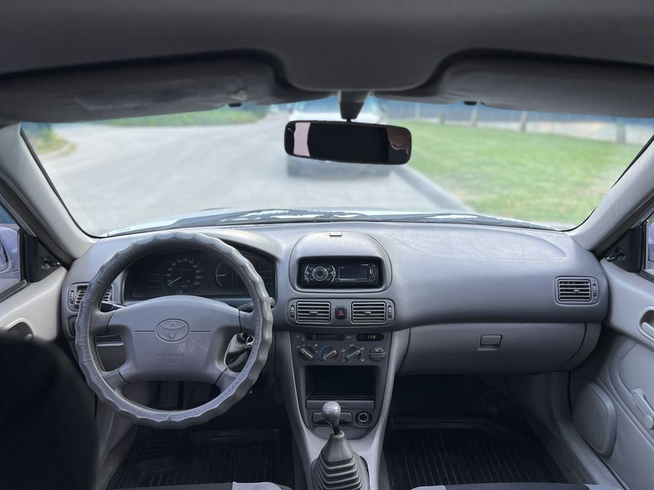Toyota Corolla 1998 рік