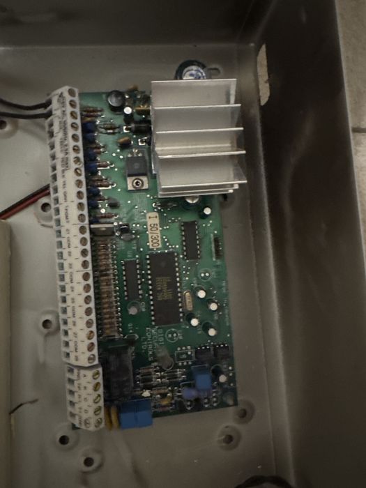 System alarmowy dsc pc5010 plyta głowna plus klawiatura lcd